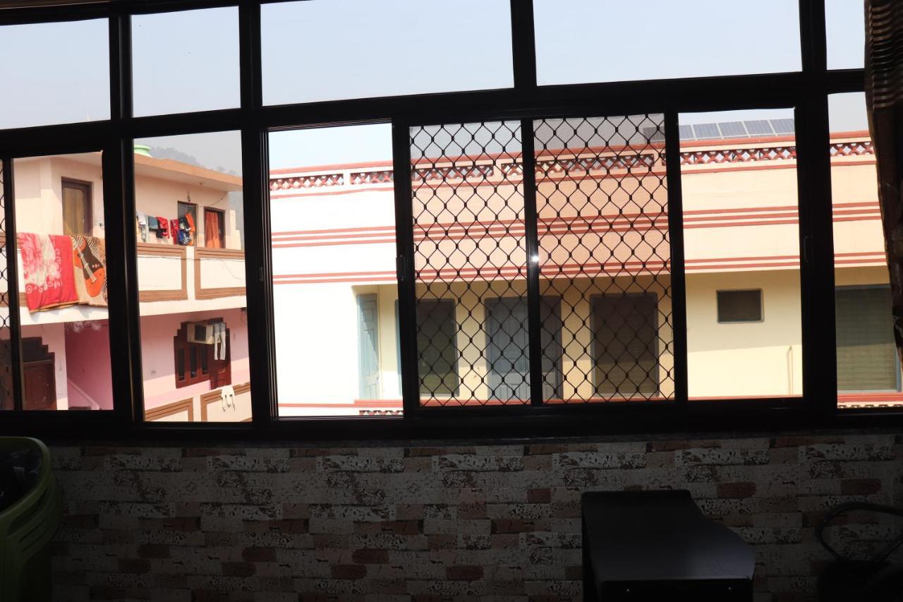 Hotel Famous Haridwār Buitenkant foto
